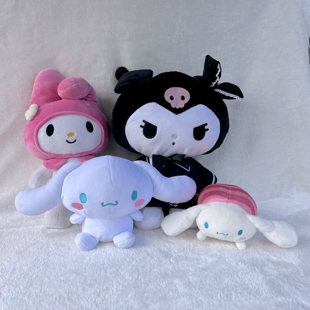 Sanrio Kuromi My Melody Cinnamoroll plushie bundle